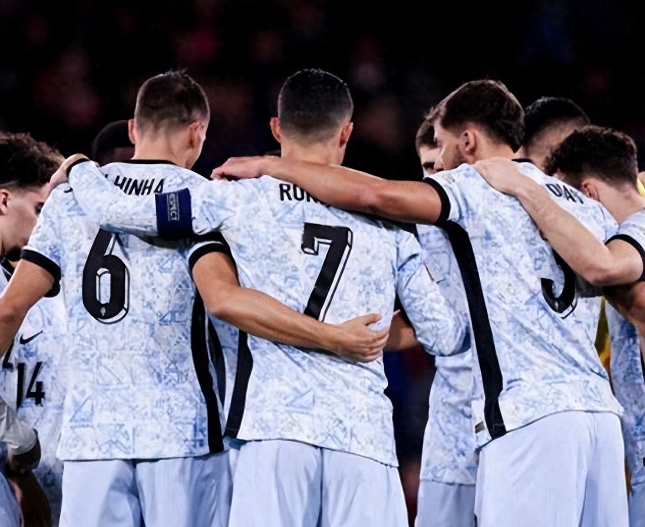 欧国联比赛大热门意外出局，谁将笑到最后？的简单介绍