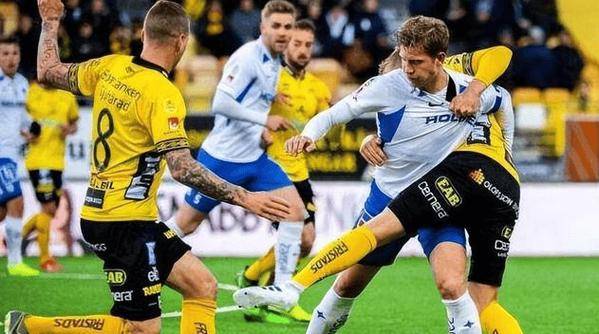 包含伯恩利主场被斯托克城逼平，难保不败的词条