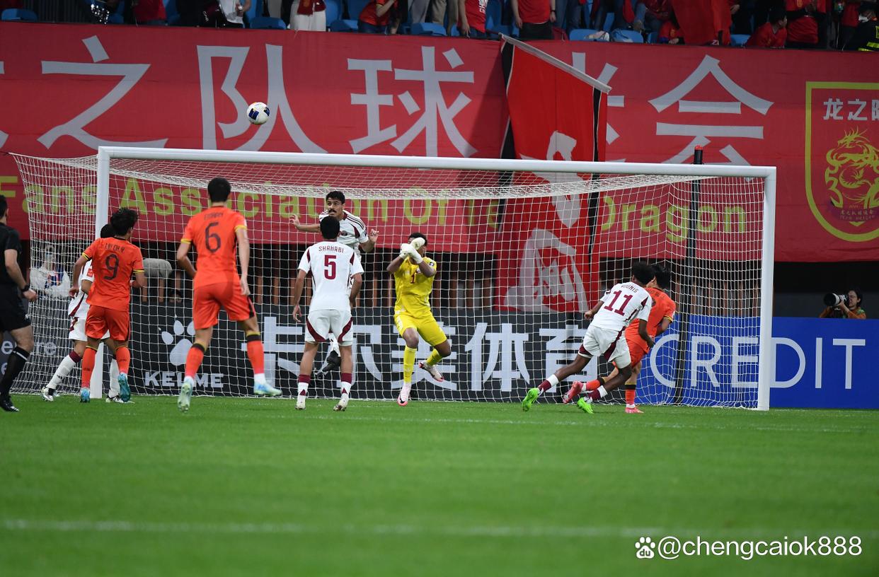 杏彩体育官网入口-亚洲足球壮丽开战，球迷热血沸腾