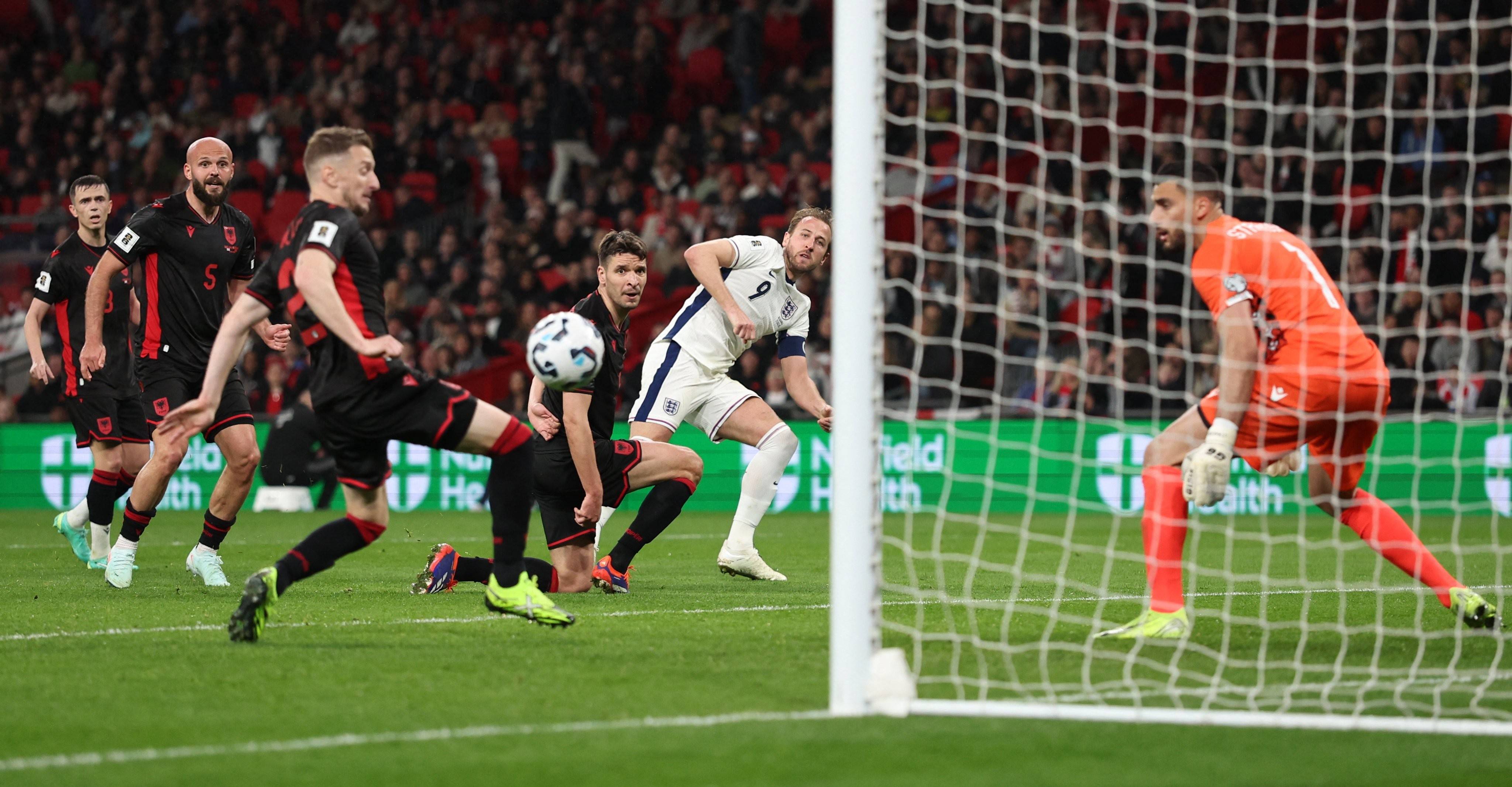 球队整体实力强悍，比赛过程波澜不惊的简单介绍