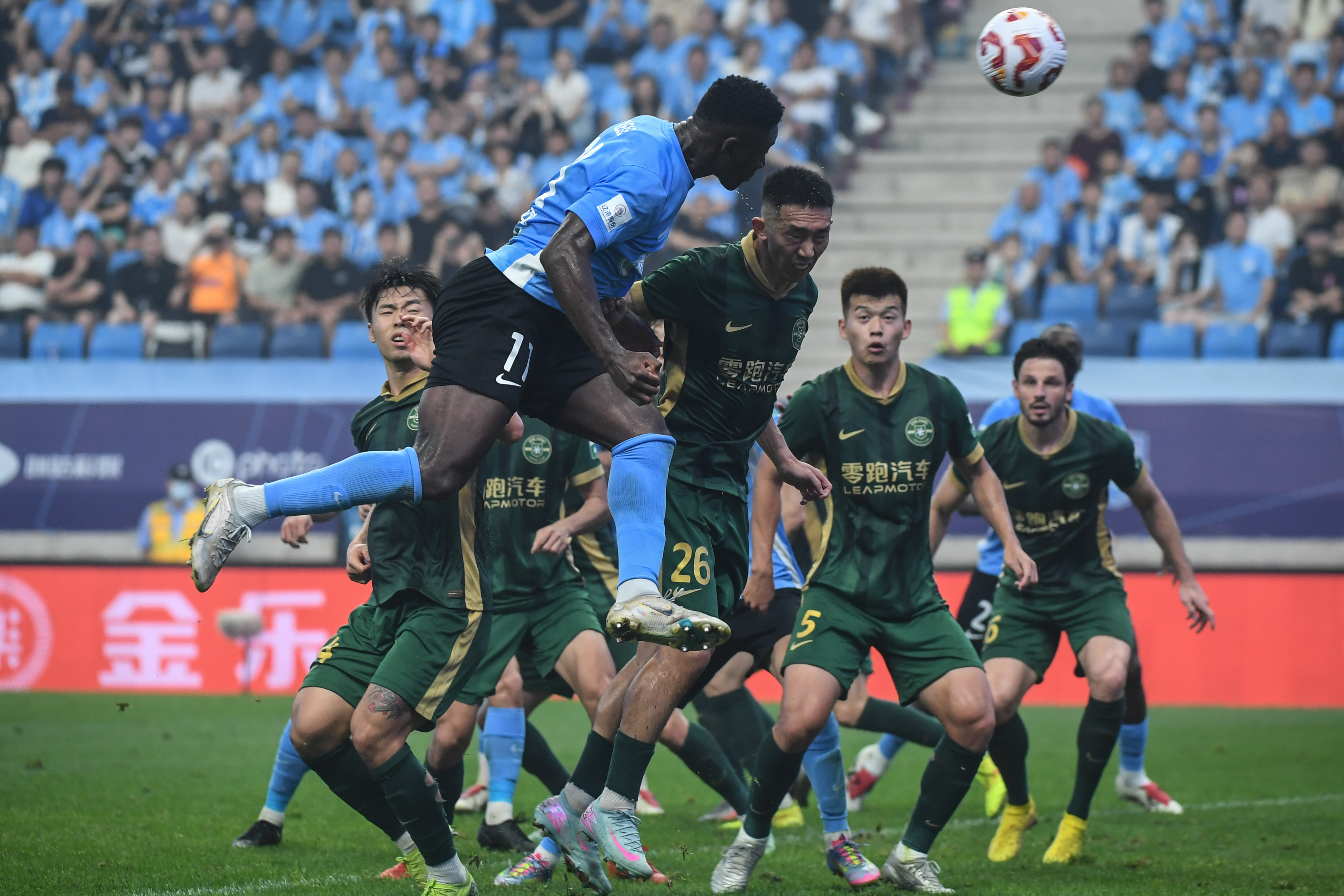 杏彩体育在线登录-青岛黄海客场大胜大连一方续约主力球员的简单介绍